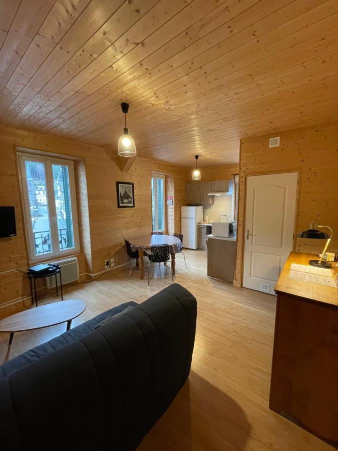 Appt Lumineux Centre Ville Du Mont Dore Vue Sancy Екстер'єр фото